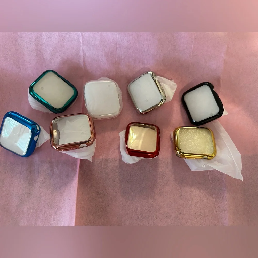 Apple Watch: variety of 44mm silicone covers. Clear silicone on the front
